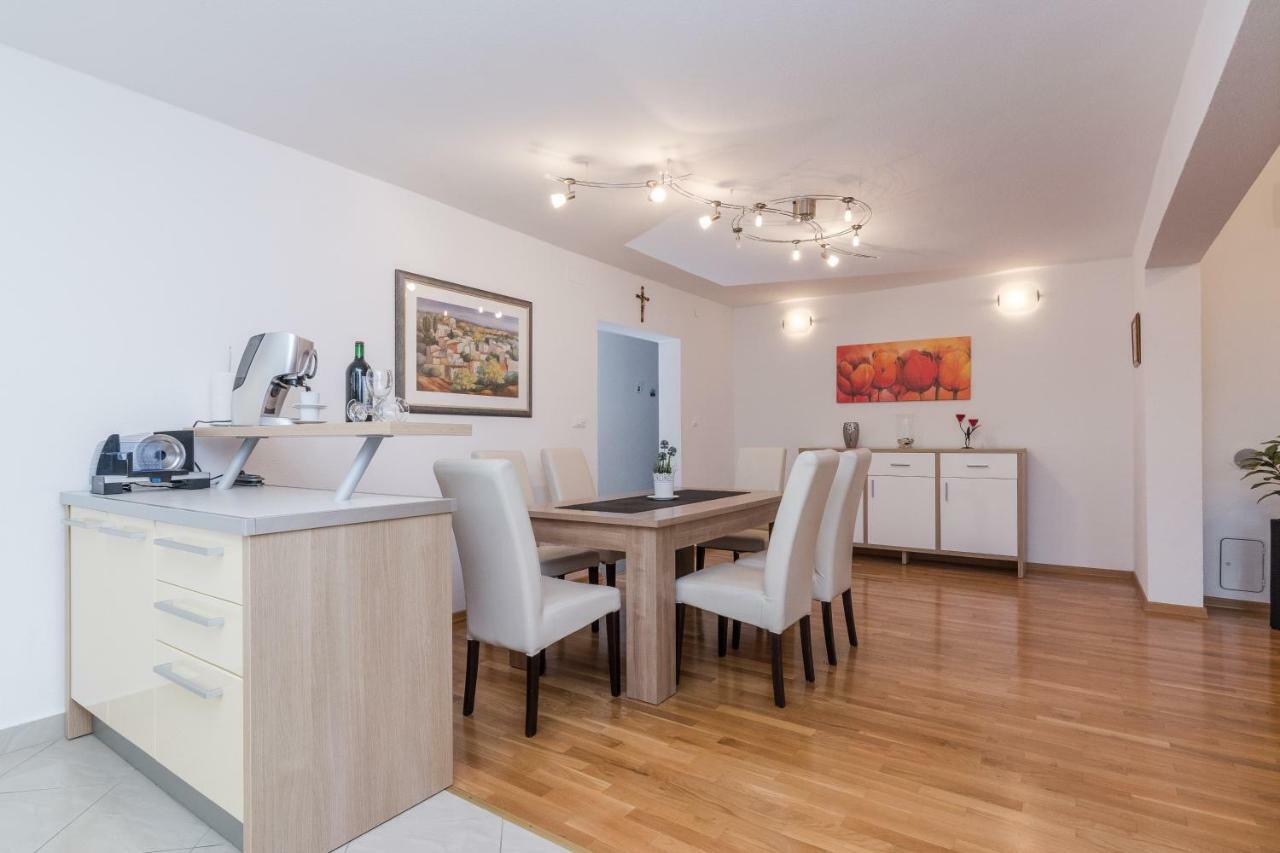 Apartment Natalie Sea View With 3 Bedrooms And Everything Is Air-Conditioned Сали Экстерьер фото