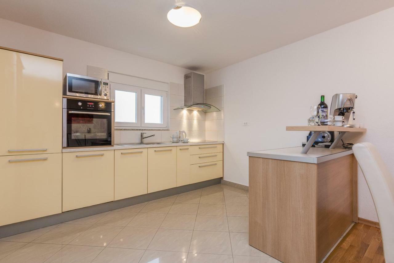 Apartment Natalie Sea View With 3 Bedrooms And Everything Is Air-Conditioned Сали Экстерьер фото